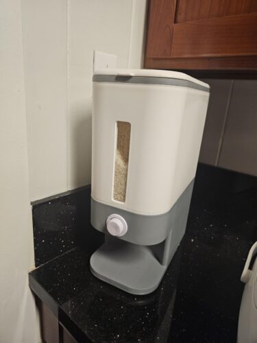 23-Pound Rice Dispenser with Measuring Cup & Fresh Box photo review