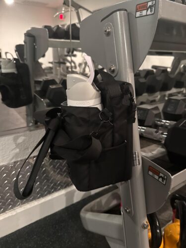 Magnetic Bottle Sling Bag – Secure & Convenient Gym, Travel, and Sports Bag for Men & Women photo review
