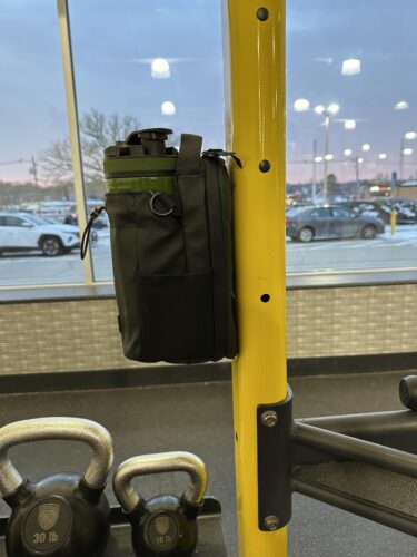 Magnetic Bottle Sling Bag – Secure & Convenient Gym, Travel, and Sports Bag for Men & Women photo review