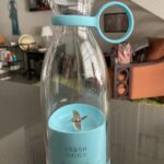 4 Blades Design Portable Blender: Effortless Smoothies, Anytime, Anywhere photo review