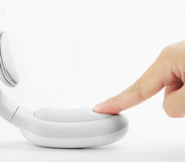 Intelligent Neck & Shoulder Massager – Remote Controlled | Heat Therapy | 3 Modes | USB Rechargeable - Image 3